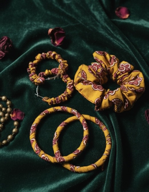 Mustard Muse Accessory Set