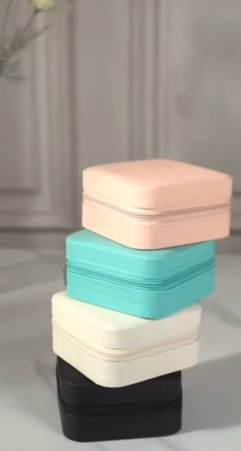 Mini glam box